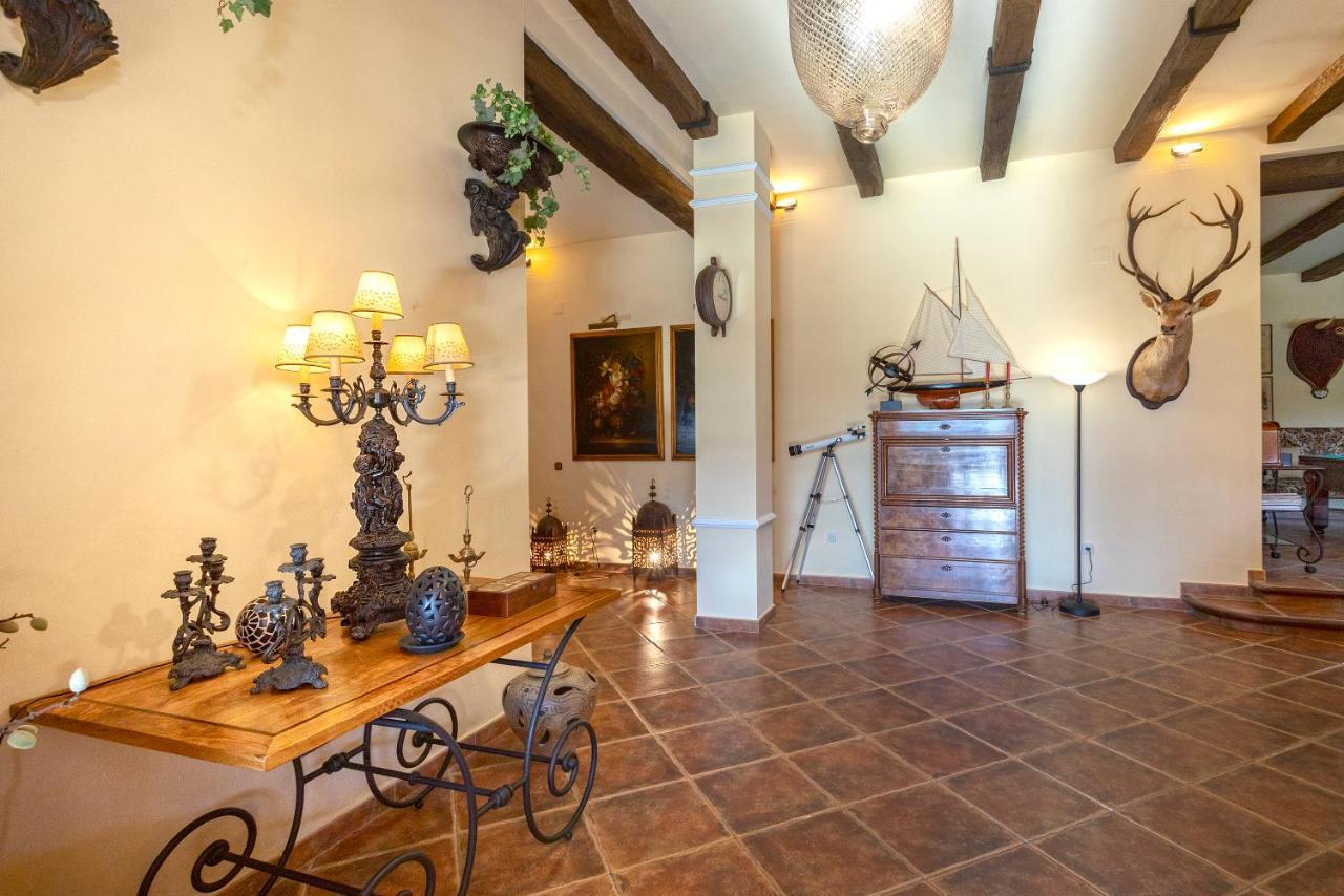 Casa Flores Con Piscina Interior Climatizada Alcaucín Extérieur photo
