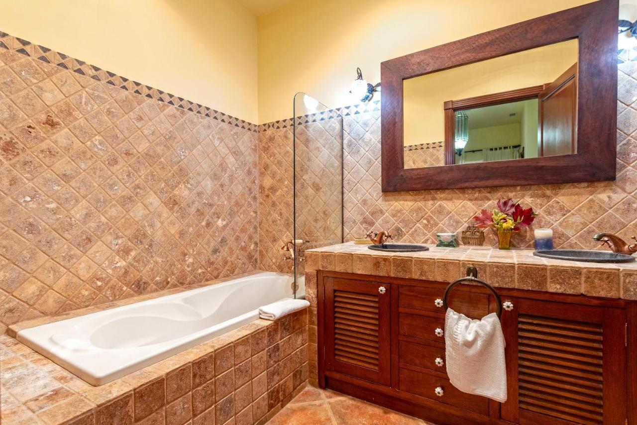 Casa Flores Con Piscina Interior Climatizada Alcaucín Extérieur photo