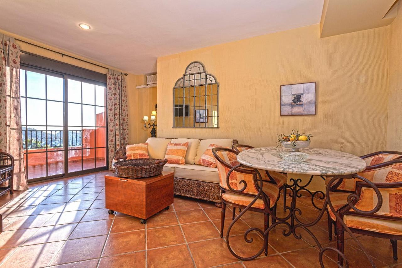 Casa Flores Con Piscina Interior Climatizada Alcaucín Extérieur photo